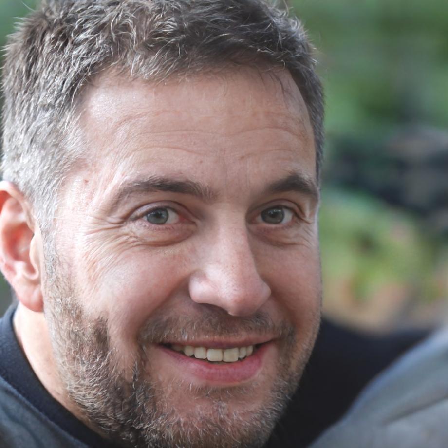 Rainer Stolz, Senior Finanzanalyst bei nivqorelasp
